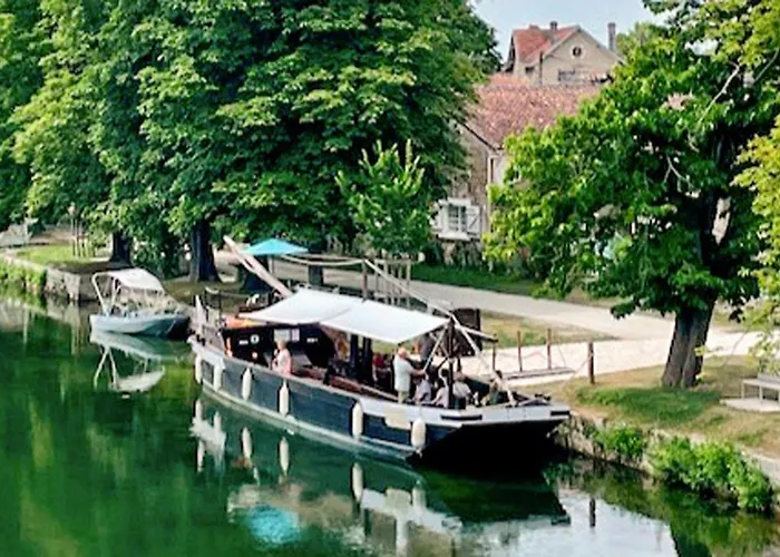 Сasa de vacaciones The River House Saint-Simon (Charente)