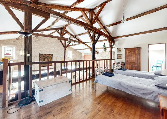 The River House * Saint-Simon (Charente)