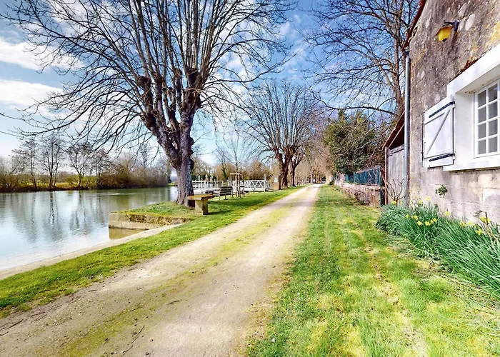 The River House Сasa de vacaciones Saint-Simon (Charente)